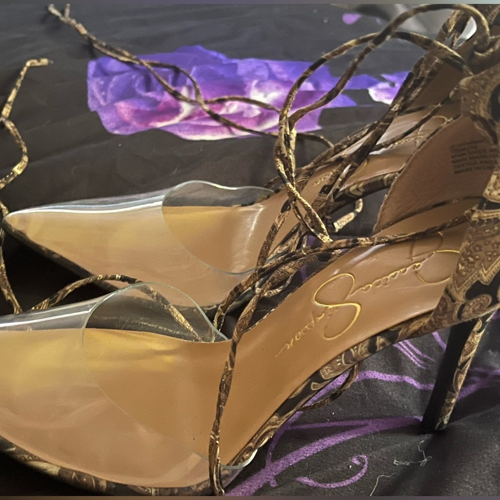 Jessica Simpson heels size 7 and a half